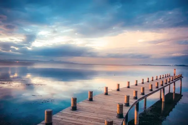 富有含义的俩字男